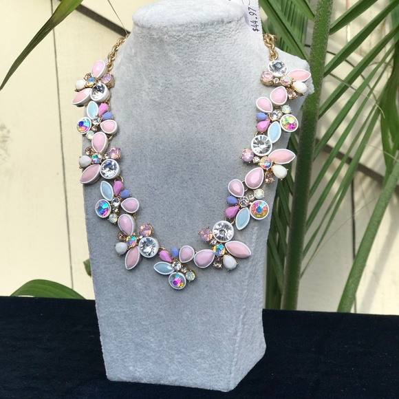 NWT J.Crew Mixed Stone PINK CORAL Necklace - Picture 2 of 8